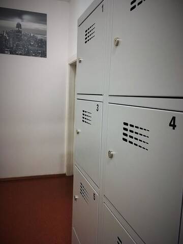 Фото номера Общий шестиместный номер для мужчин и женщин Хостелы Central Hostel Jelgava г. Елгава 8