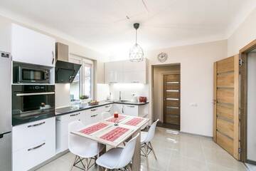 Фото номера Дом с 2 спальнями Дома для отпуска Pinetree Inn г. Елгава 40