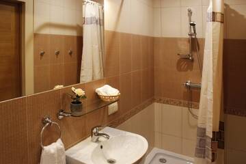 Фото номера Трехместный номер Гостевой дом Hotel Senlīči г. Елгава 5